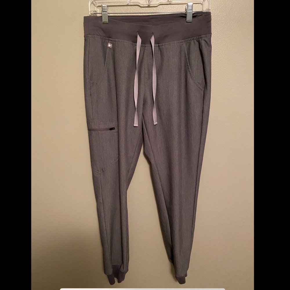 FIGS SMALL graphite zamora